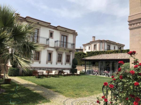 Cunda Vrodi Otel
